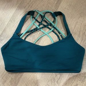 Brand: Lululemon
Size: 6 
Color: black